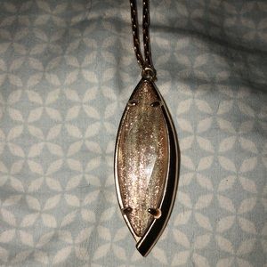 Kendra Scott necklace